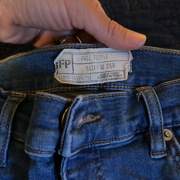 Free People Jeans - Mid Rise, Size 26 - Picture 2 of 3